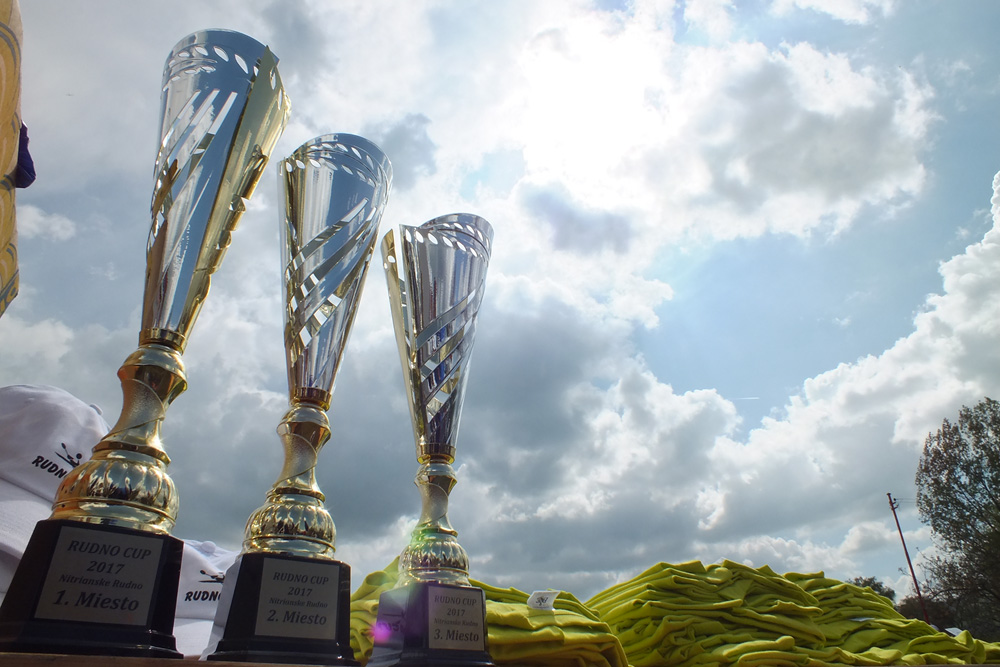 Pohár starostu obce Nitrianske Rudno - Štrbák Róbert