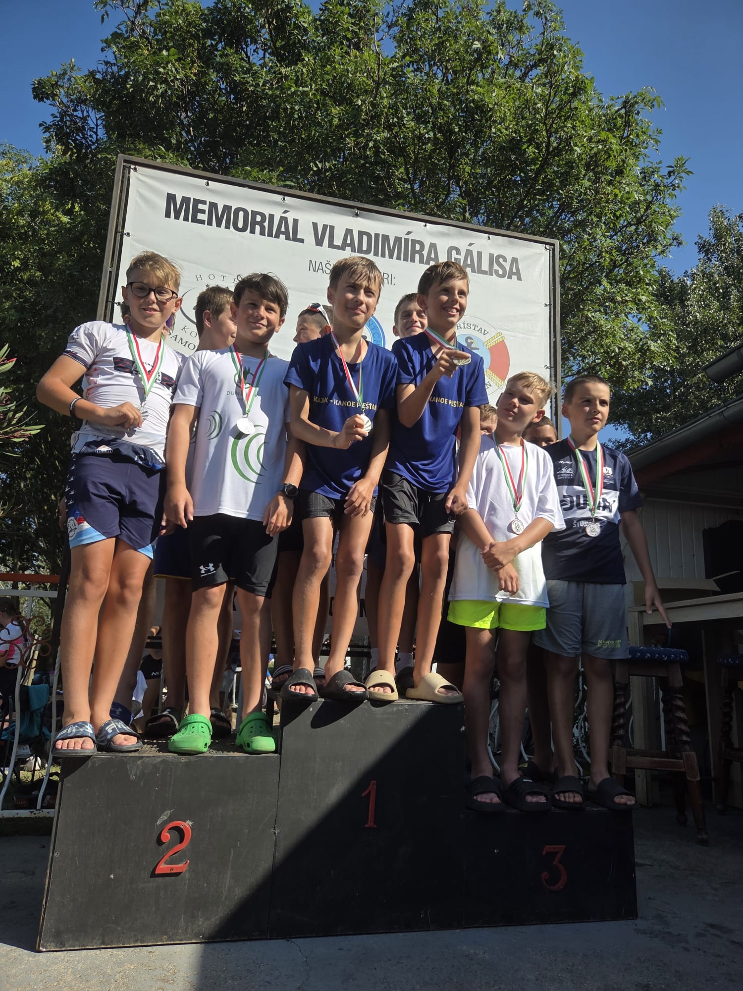 Roháčik Juraj (DUN) - Klimo Filip (DUN) - Vrchovský Jakub - Tkáč Ľuboš (vľavo - 2. miesto), K4 Chlapci 11+12 B, 200m