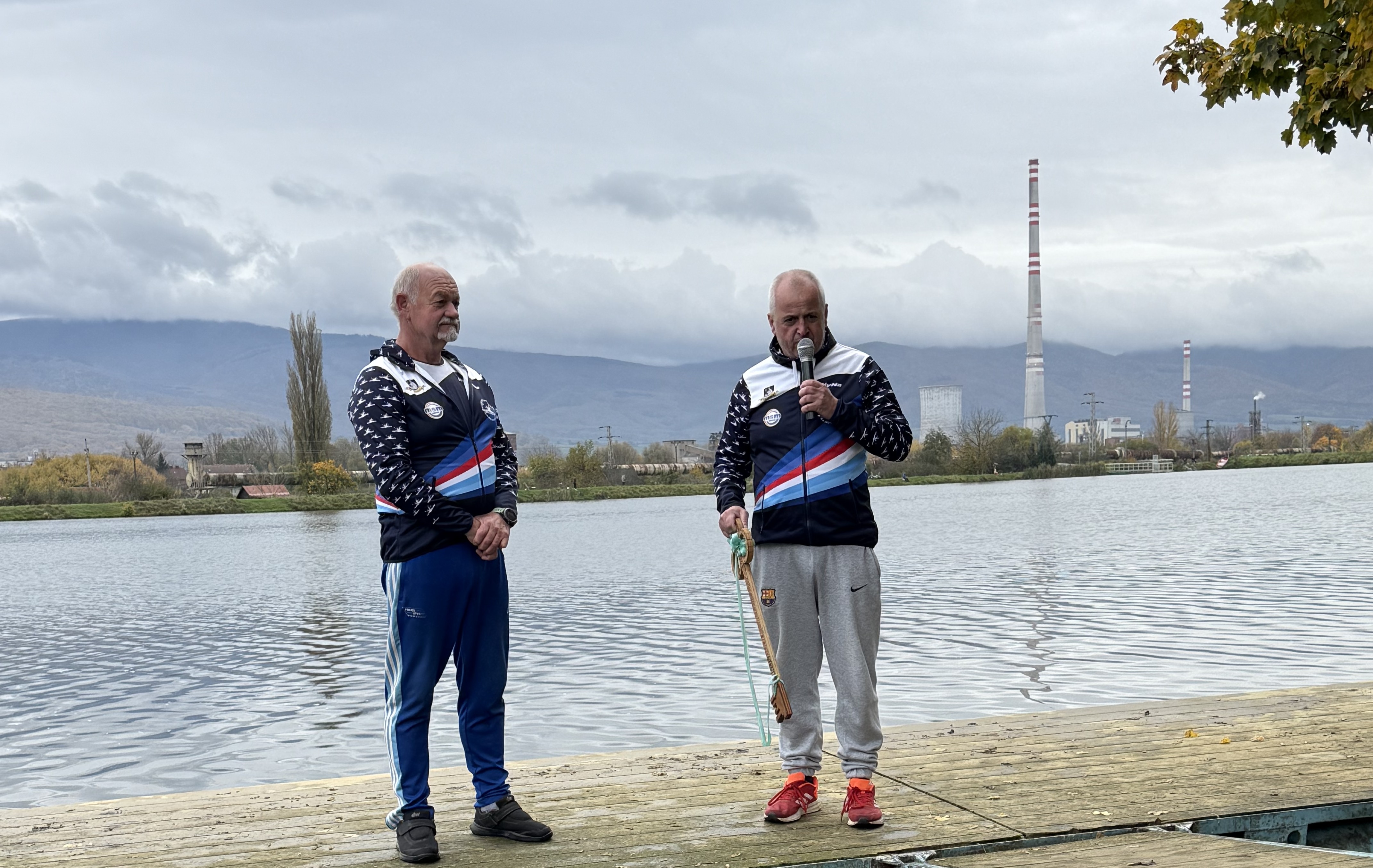 Ľubomír Hagara st. (hlavný tréner), Zgančík Martin (prezident klubu)